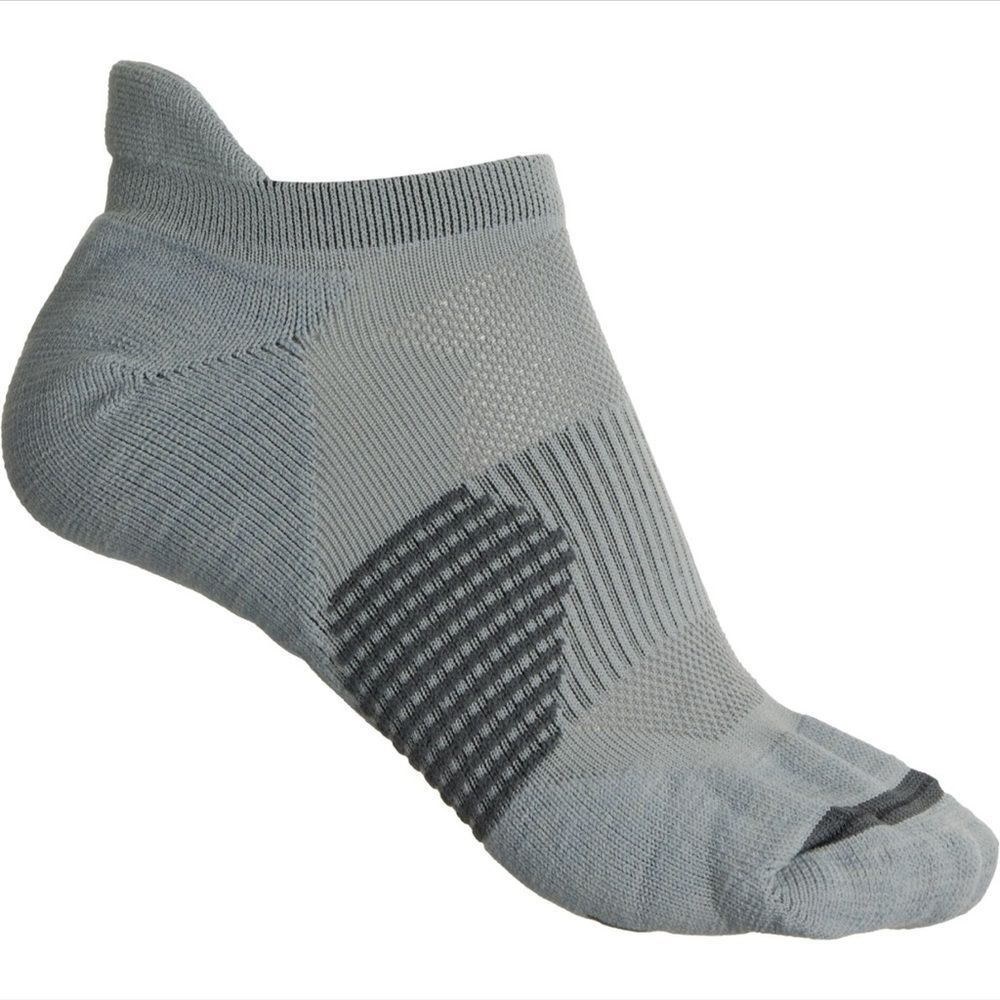 Merrell S/M Gray Women’s Trail Runner Cushioned Low-Cut Tab Below Ankle Socks